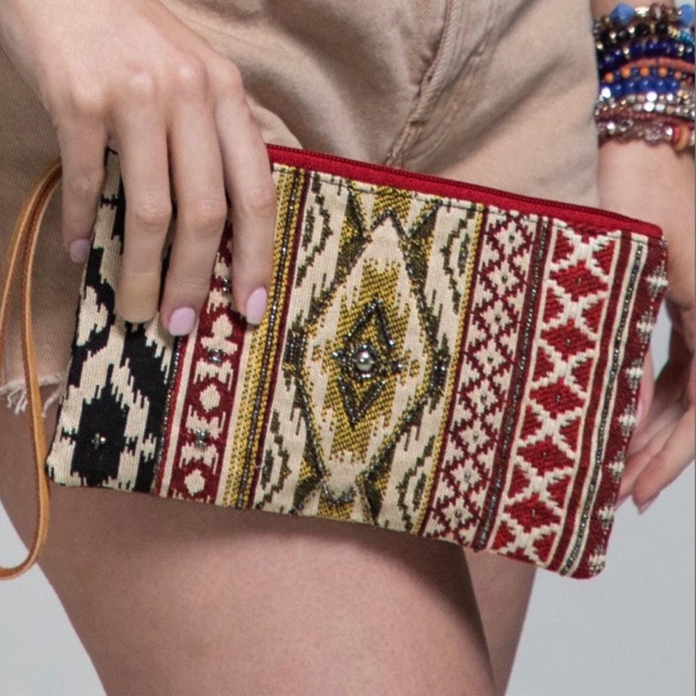 B122❤️🤍Ruggine stunning beaded handmade wristlet/clutch perfect4 beach+vacation